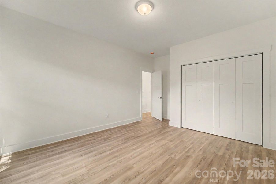 Spacious, unfurnished interior of a new home in , Waynesville (Image 13).