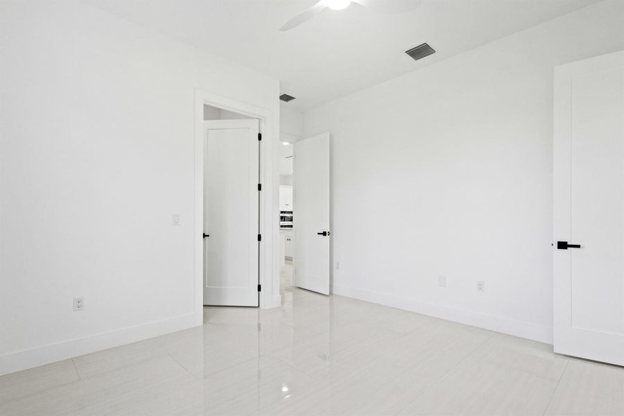 Spacious, unfurnished interior of a new home in , Loxahatchee (Image 20).
