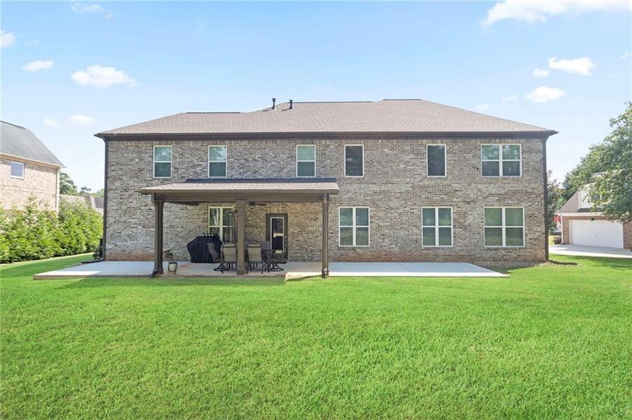 Exterior details and patio area of a home in , Conyers (Image 4).