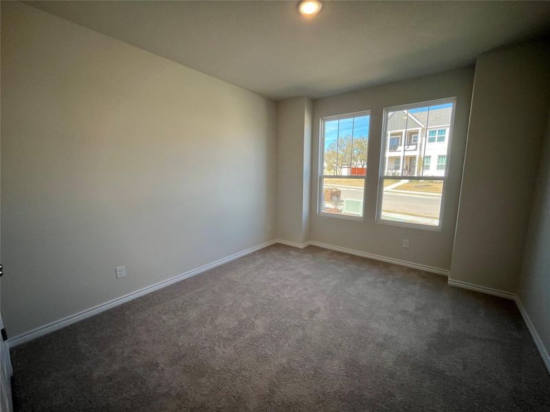 Spacious, unfurnished interior of a new home in Lariat, Liberty Hill (Image 19).