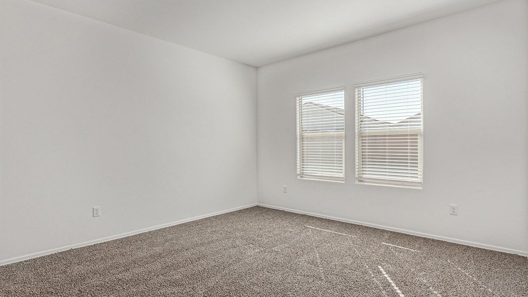 Spacious, unfurnished interior of a new home in Barnett Village, Marana (Image 28).