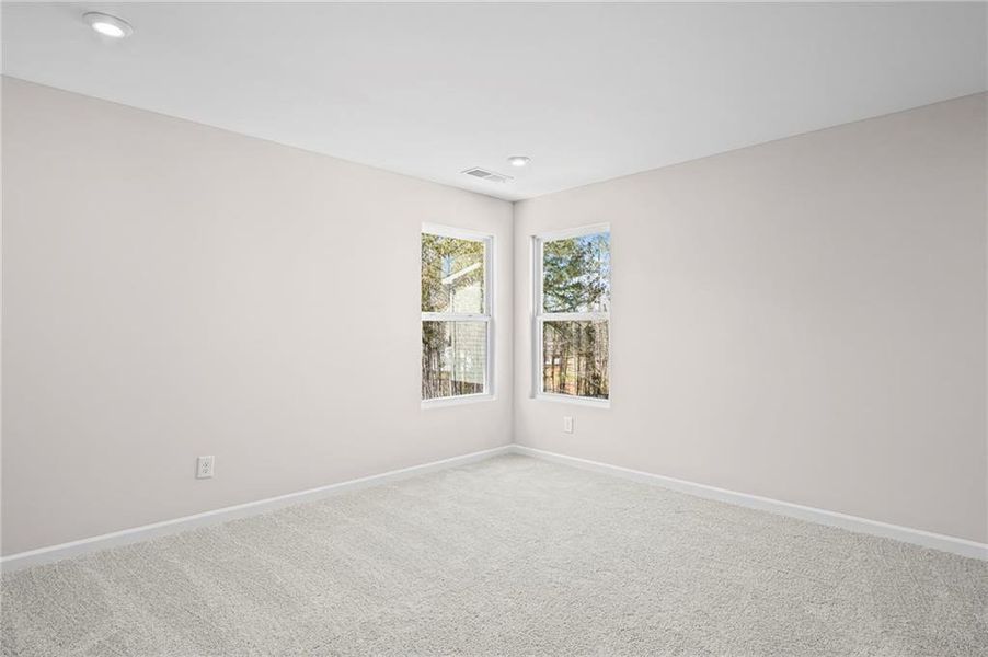 Spacious, unfurnished interior of a new home in Sage Woods, Dallas (Image 17).