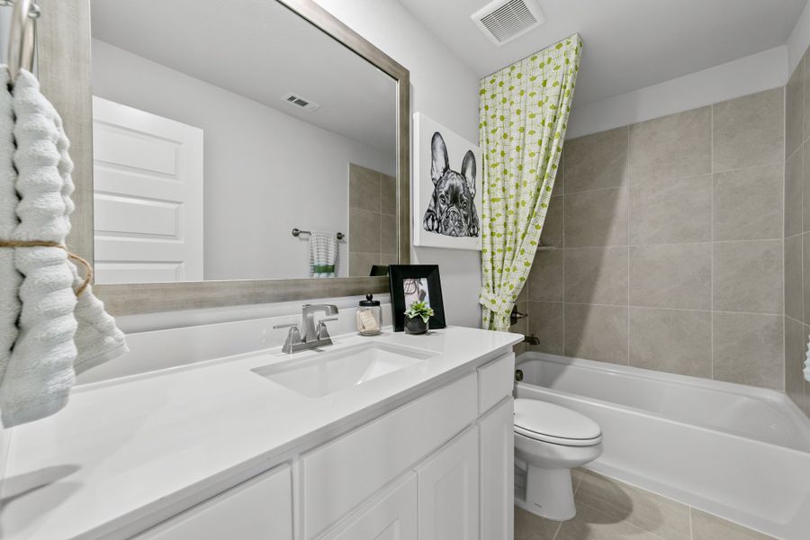 Representative furnished interior of a home built from the Kensington by Cambridge Homes in Tinsley Meadows, Van Alstyne (Image 14). Representative furnished interior of a home built from the Kensington by Cambridge Homes in Tinsley Meadows, Van Alstyne (Image 14).