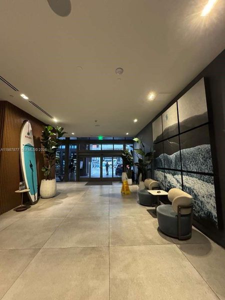 Community amenities in , Miami (Image 12).