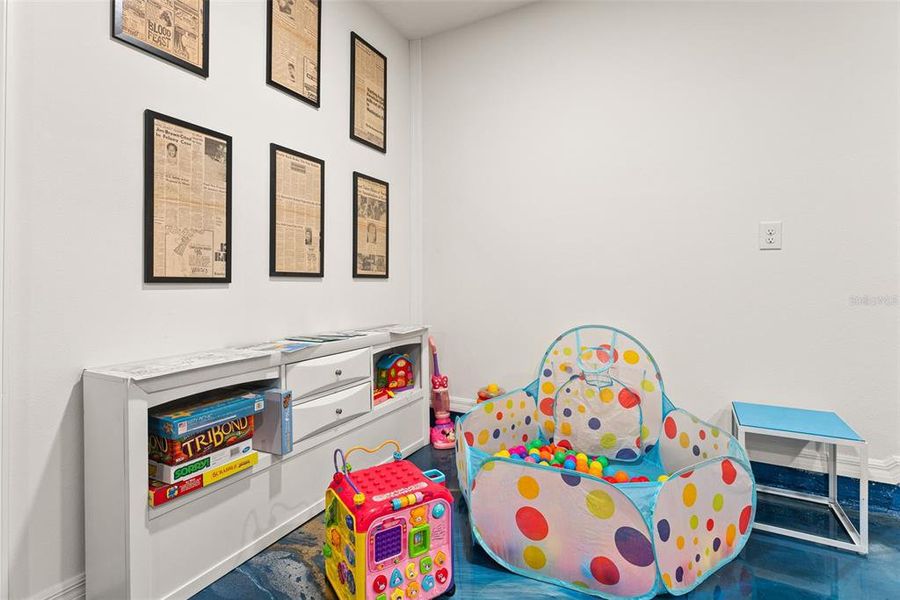 Furnished interior view inside a new home in , Spring Hill (Image 55).