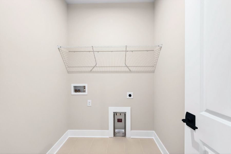 Spacious, unfurnished interior of a new home in Seven Oaks, Belmont (Image 46).