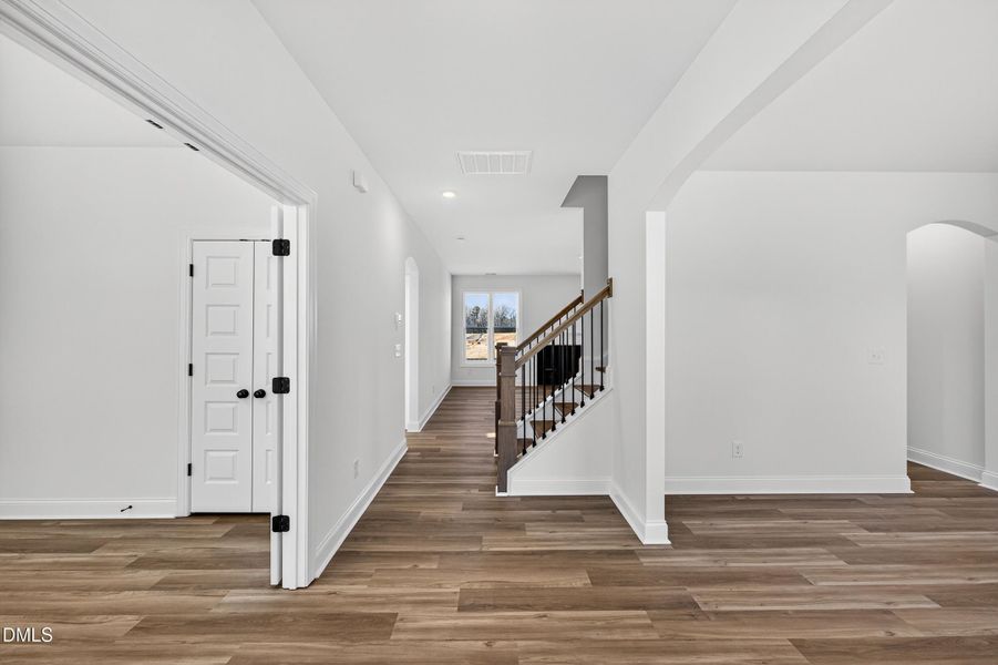 7 -88 tennyson drive, interior 7 -88 tennyson drive, interior