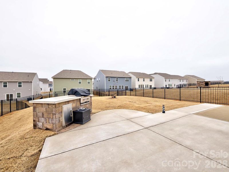 Image 44 of a home in Shannon Woods.