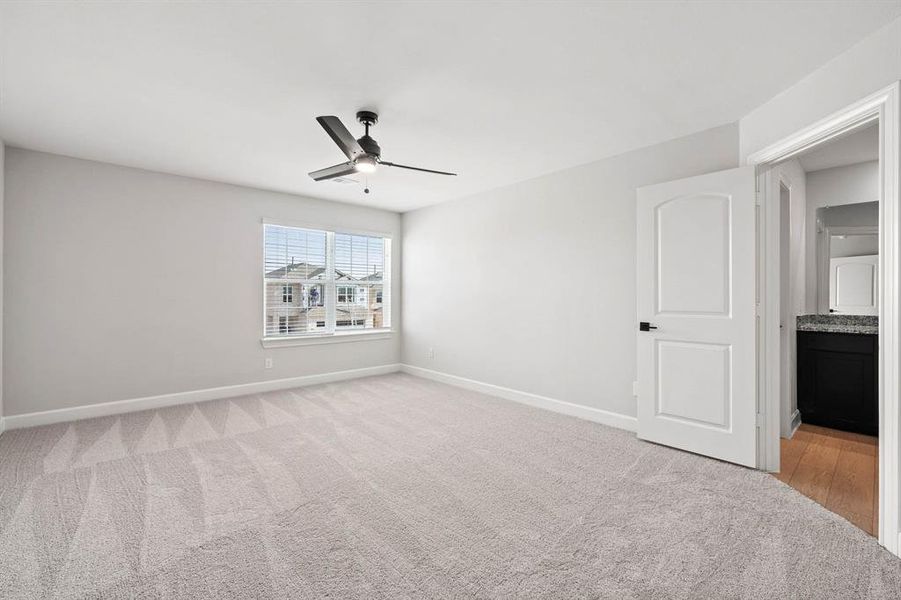 Spacious, unfurnished interior of a new home in Princeton Heights, Princeton (Image 5).