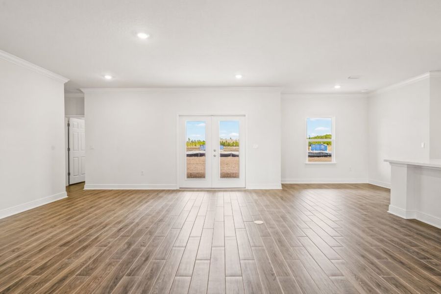 Spacious, unfurnished interior of a new home in Natureview, Freeport (Image 28).
