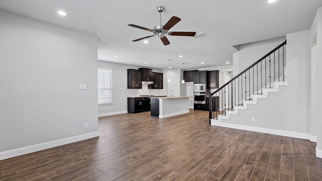 Spacious, unfurnished interior of a new home in Eagle Creek, Denton (Image 19).
