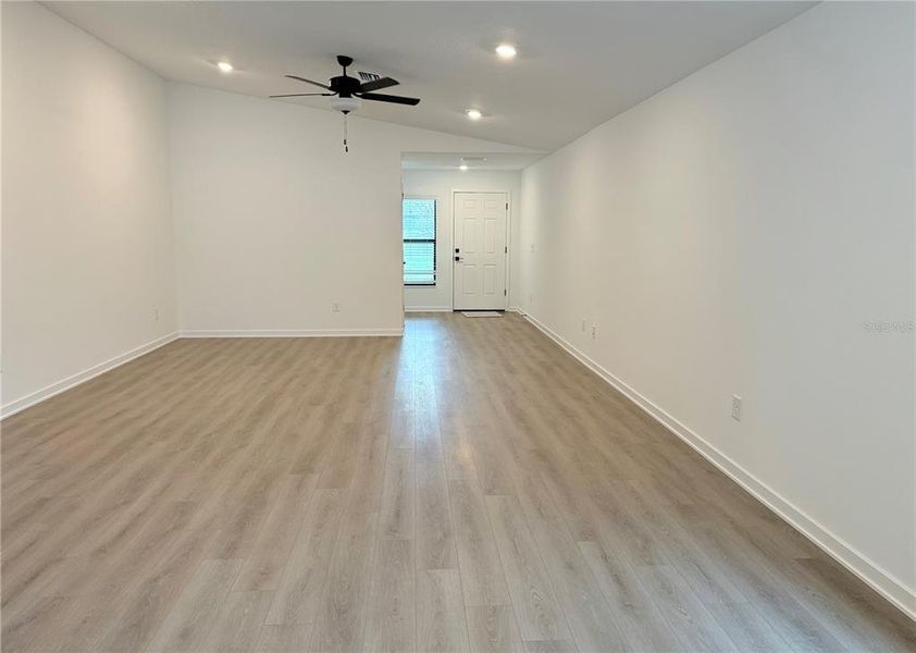 Spacious, unfurnished interior of a new home in The Crossing at Palm River, Tampa (Image 9).