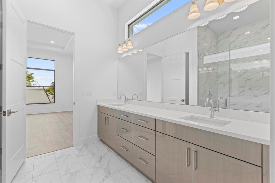 Owner's Bath