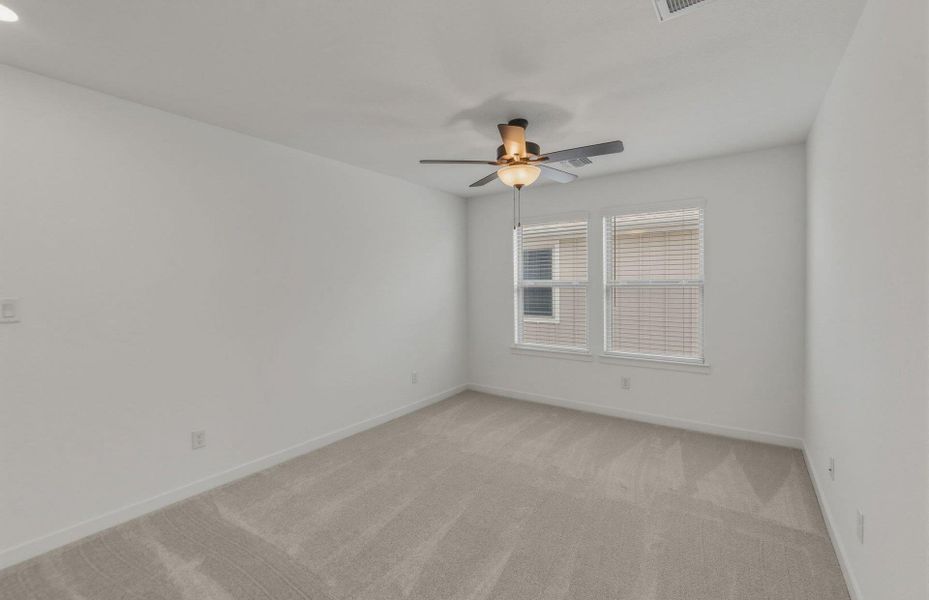 Spacious, unfurnished interior of a new home in Santa Rita Ranch, Liberty Hill (Image 18).