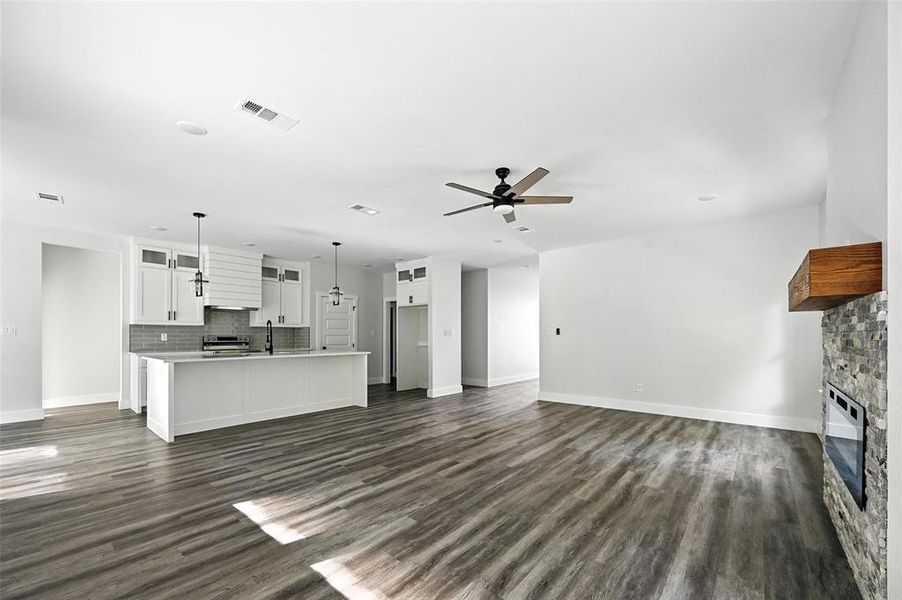 Spacious, unfurnished interior of a new home in , Tool (Image 25). Spacious, unfurnished interior of a new home in , Tool (Image 25).