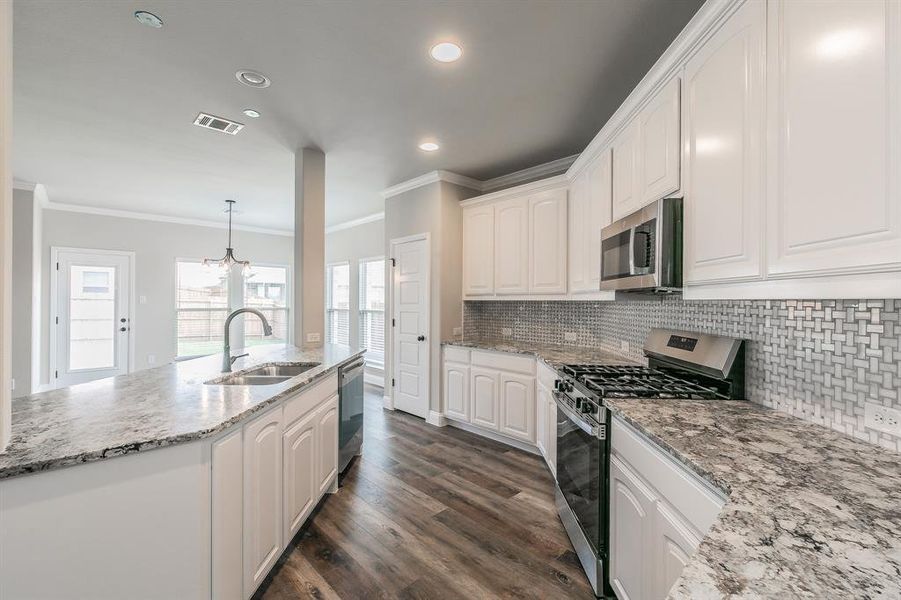 Furnished interior view inside a new home in , Alvarado (Image 8).