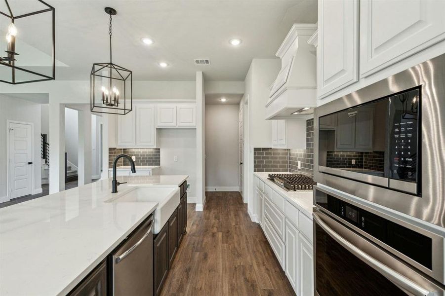 Furnished interior view inside a new home in Stoney Creek, Sunnyvale (Image 13). Furnished interior view inside a new home in Stoney Creek, Sunnyvale (Image 13).
