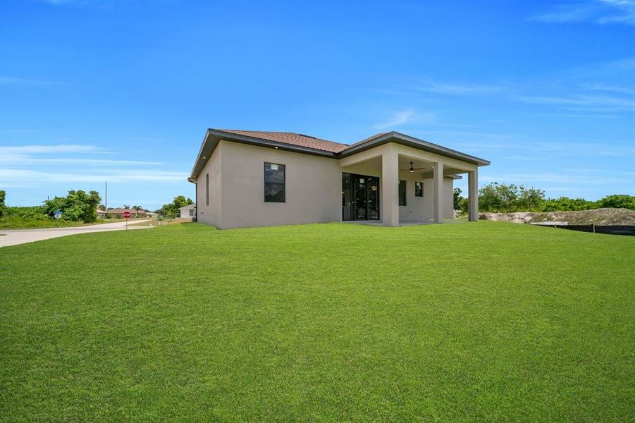 Exterior details and patio area of a home in , Lehigh Acres (Image 27).