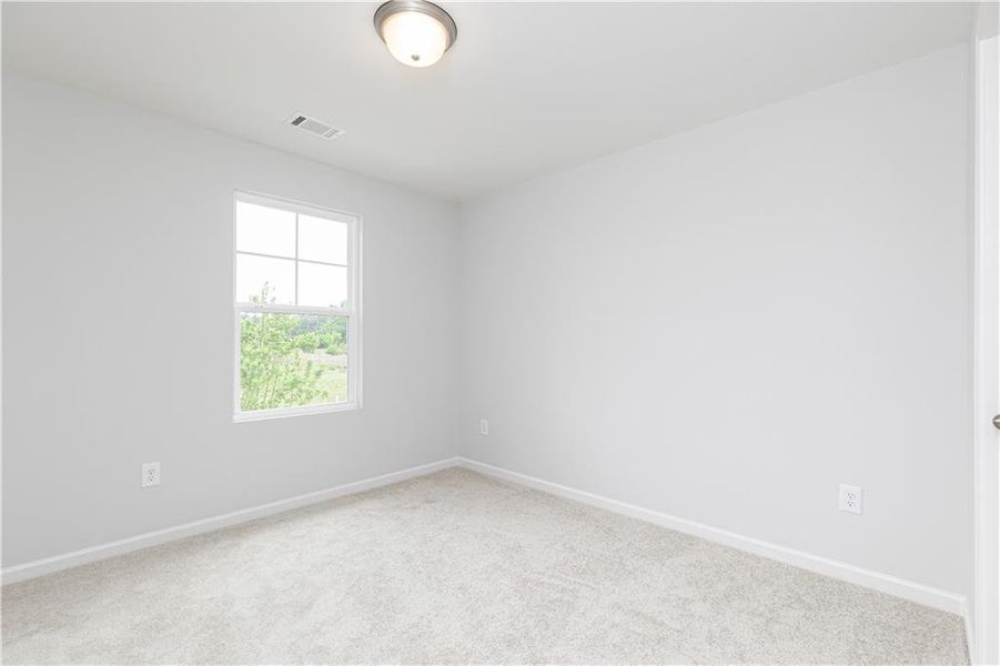 Spacious, unfurnished interior of a new home in Rhodes Glen, Lawrenceville (Image 24).