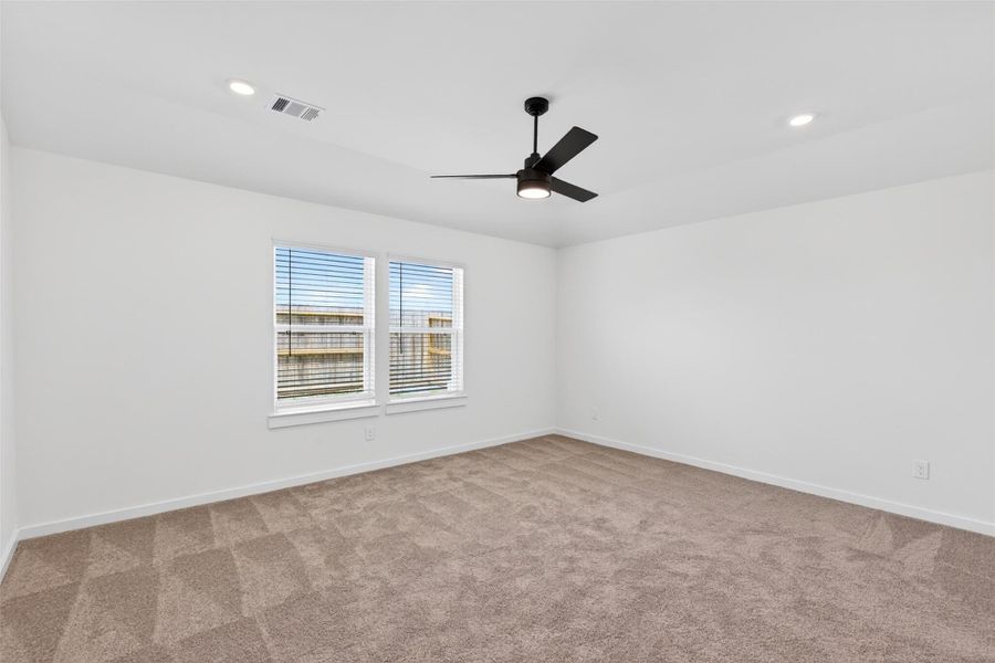 Spacious, unfurnished interior of a new home in , Alvin (Image 21).