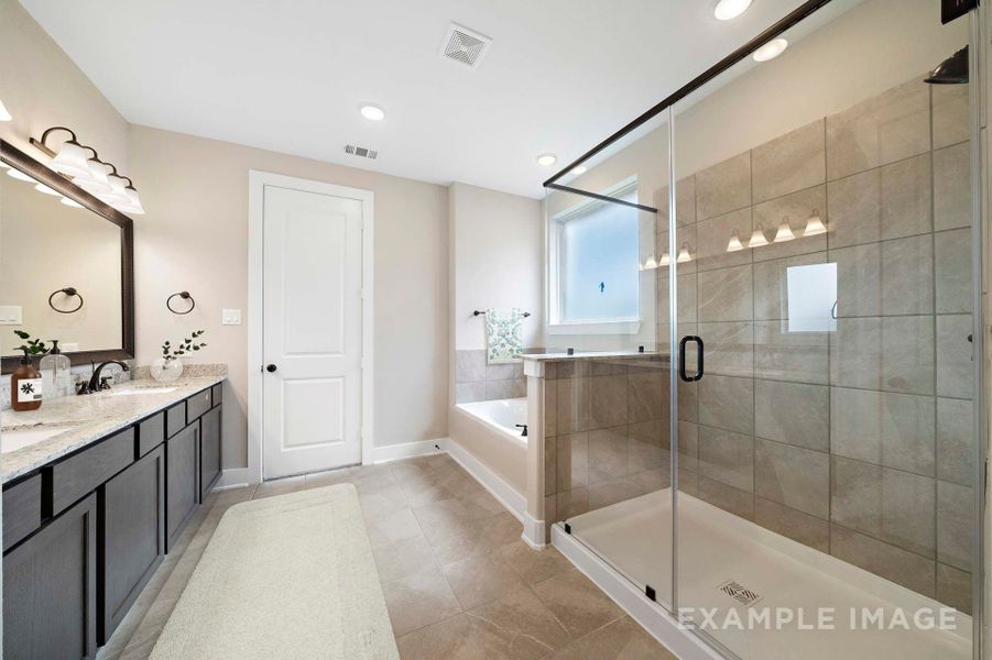 Representative furnished interior of a home built from the The Elizabeth by Davidson Homes LLC in Lago Mar, Texas City (Image 9).