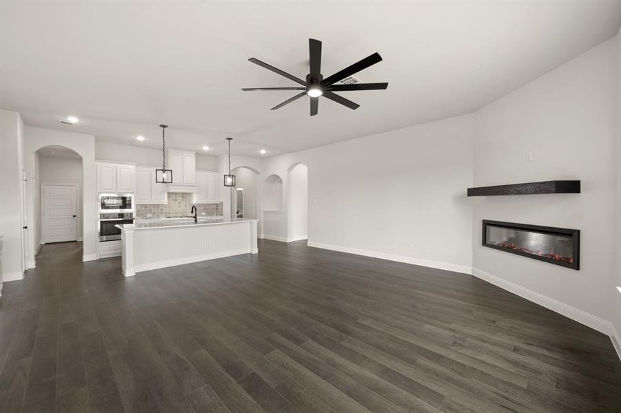 DFW-Redden Farms-Concept 2622-3457 Shorthorn Lane-Living Room-Risewell Homes-1