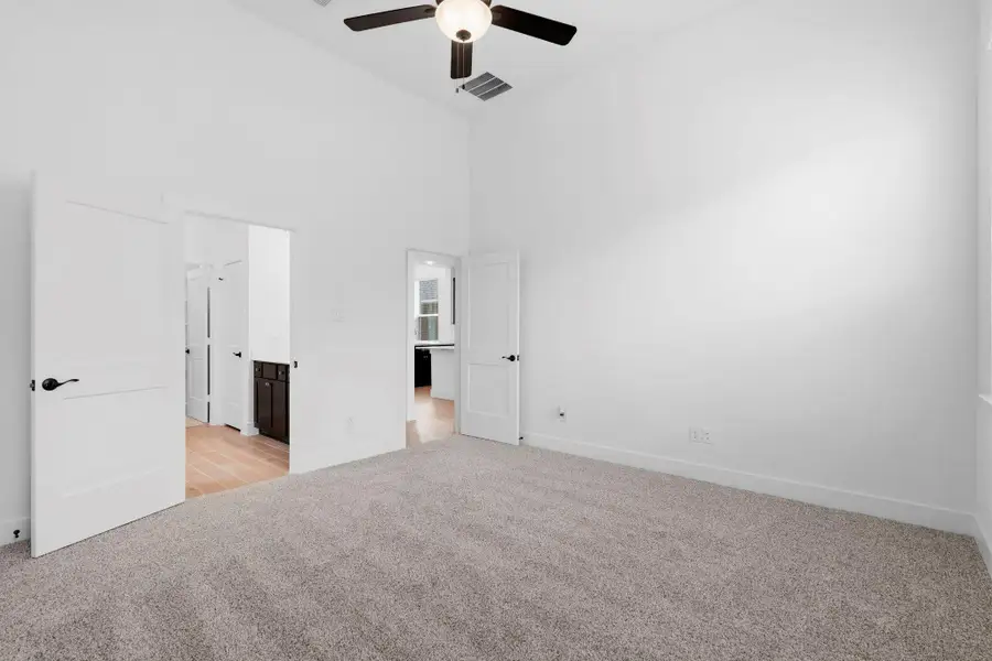 Spacious, unfurnished interior of a new home in Emory Glen, Magnolia (Image 23).