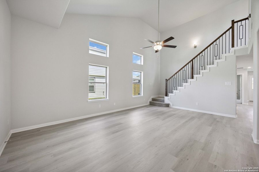 Spacious, unfurnished interior of a new home in , San Antonio (Image 12).