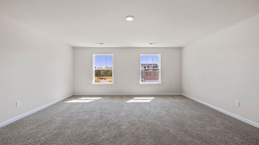 Spacious, unfurnished interior of a new home in Hunters Ridge, Woodruff (Image 26).