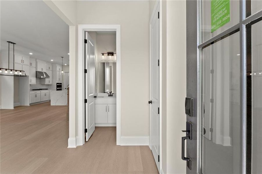 Spacious, unfurnished interior of a new home in West Highlands, Atlanta (Image 38). Spacious, unfurnished interior of a new home in West Highlands, Atlanta (Image 38).