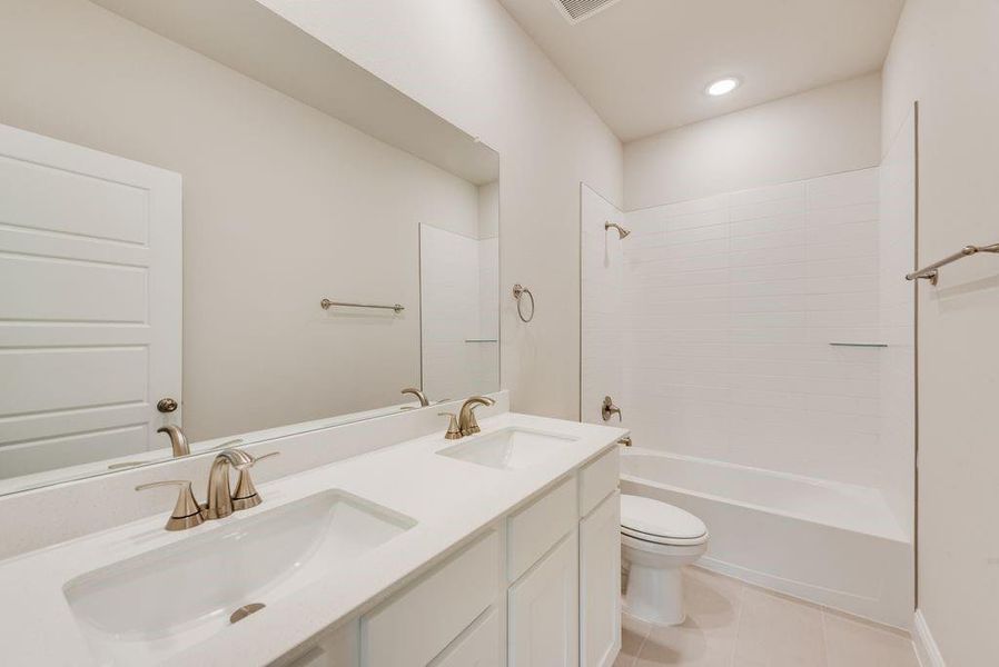 Furnished interior view inside a new home in Bayside, Rowlett (Image 12).