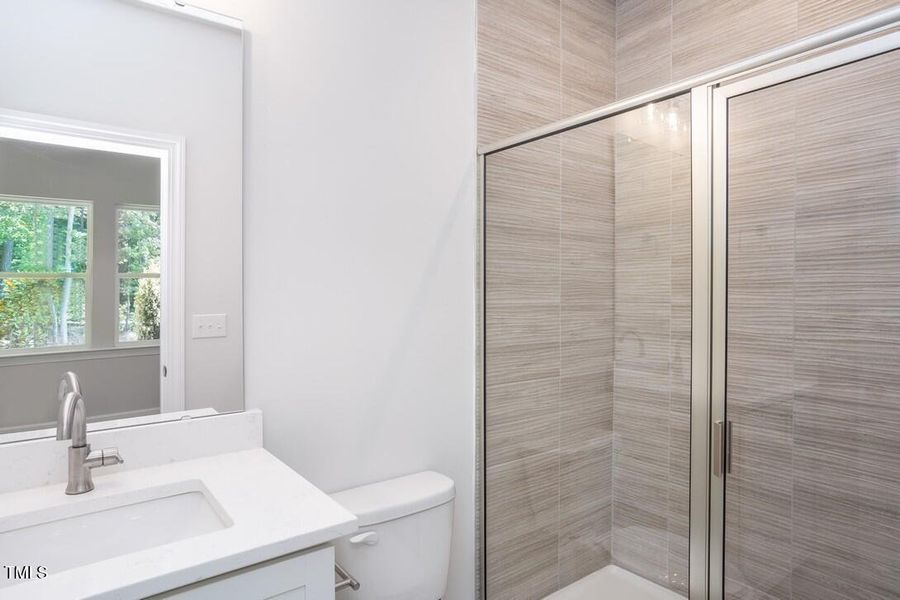 Elm Park 46_Bathroom 2_7.8.24_webready Elm Park 46_Bathroom 2_7.8.24_webready