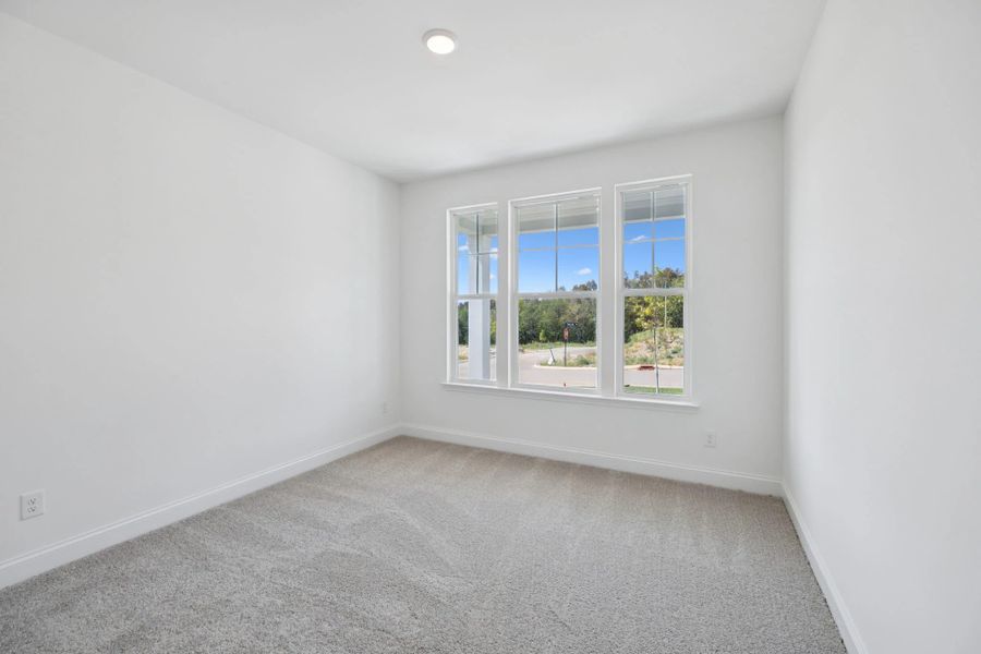 Spacious, unfurnished interior of a new home in Willow Landing, Mount Juliet (Image 44).