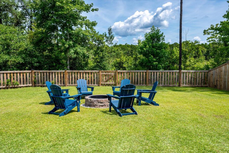Community amenities in The Enclave at French Quarter Creek, Huger (Image 46).
