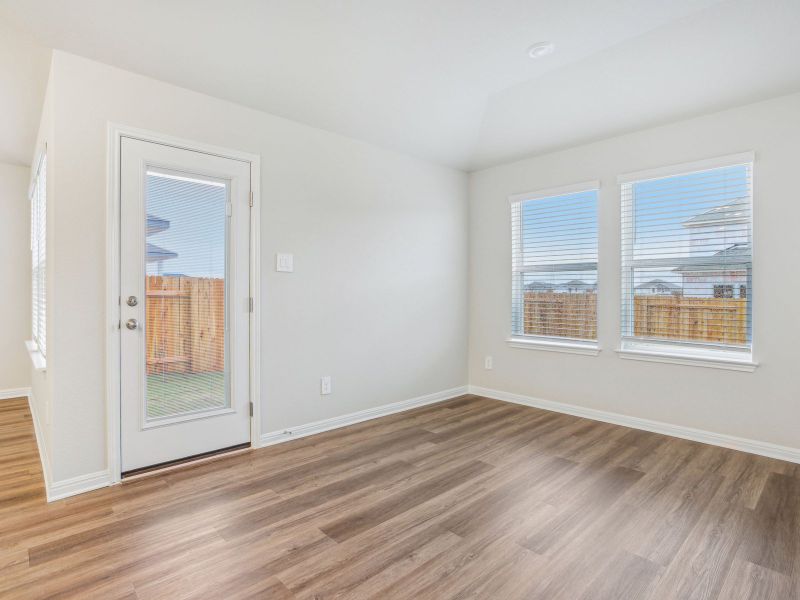 Spacious, unfurnished interior of a new home in Eastern Wells, Jarrell (Image 8).