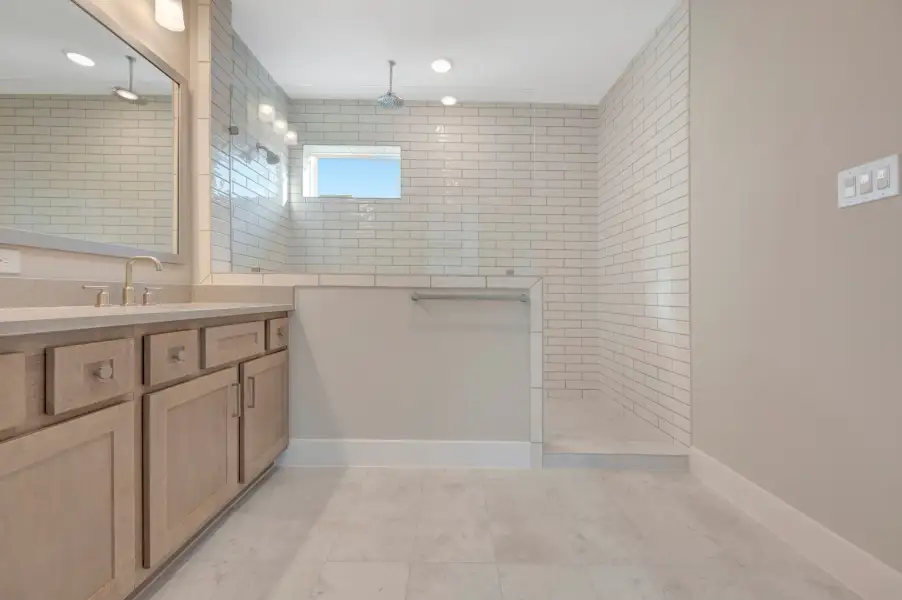 Owner's Bath