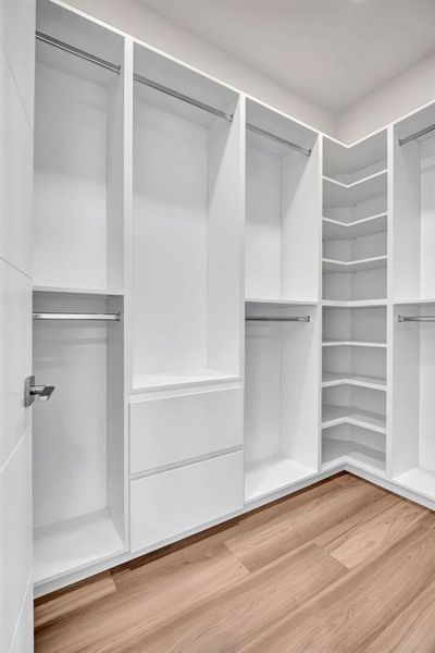 Spacious, unfurnished interior of a new home in , Tampa (Image 26).