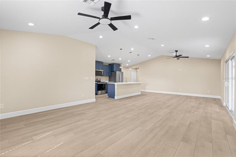 Spacious, unfurnished interior of a new home in , Englewood (Image 30).