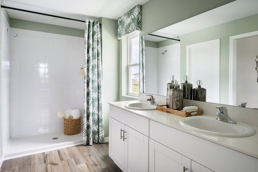 Furnished interior view inside a new home in Crosswinds, Haines City (Image 16).