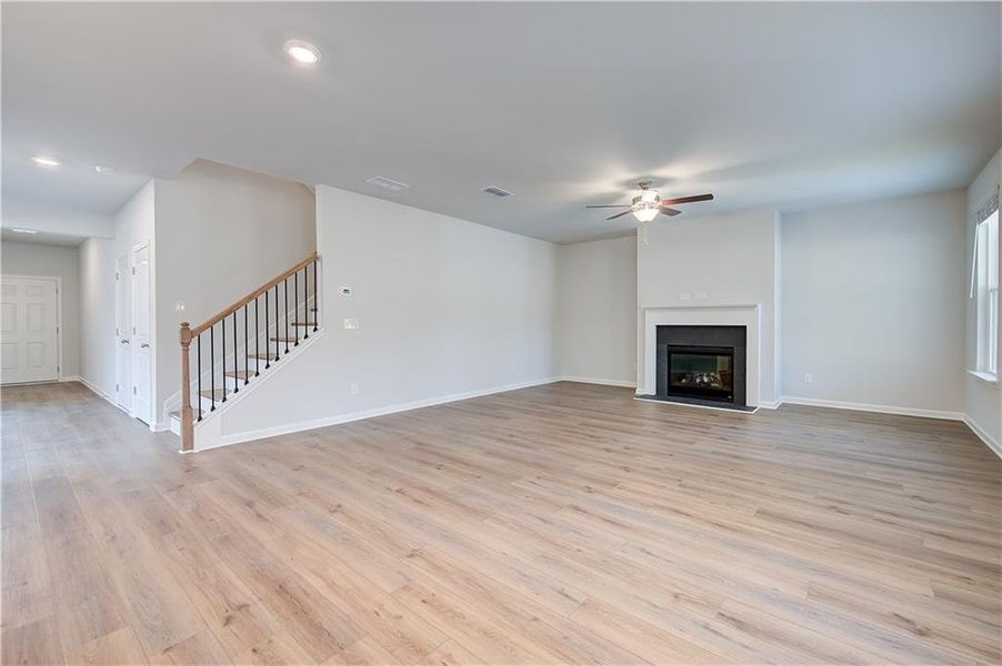 Spacious, unfurnished interior of a new home in Hamilton Lakes, Lawrenceville (Image 15).