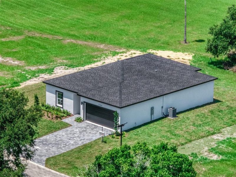 Exterior details and patio area of a home in , Sebring (Image 30).