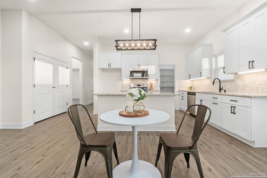 Furnished interior view inside a new home in , La Vernia (Image 6).