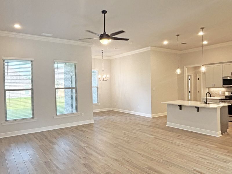 Spacious, unfurnished interior of a new home in Bird Song at Hammock Bay, Freeport (Image 14). Spacious, unfurnished interior of a new home in Bird Song at Hammock Bay, Freeport (Image 14).
