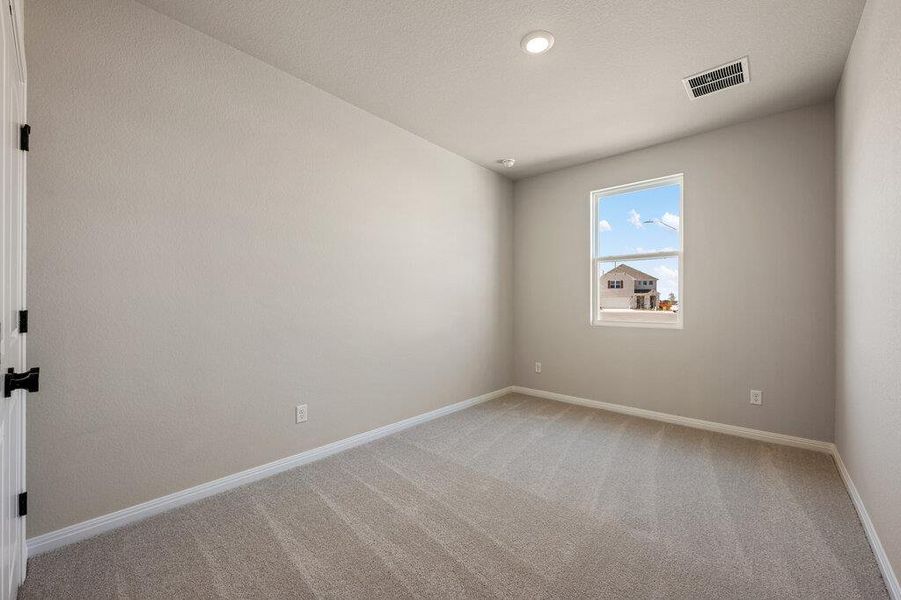 Spacious, unfurnished interior of a new home in Berry Creek Highlands, Georgetown (Image 20). Spacious, unfurnished interior of a new home in Berry Creek Highlands, Georgetown (Image 20).