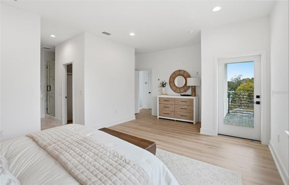 Furnished interior view inside a new home in , Tampa (Image 15).