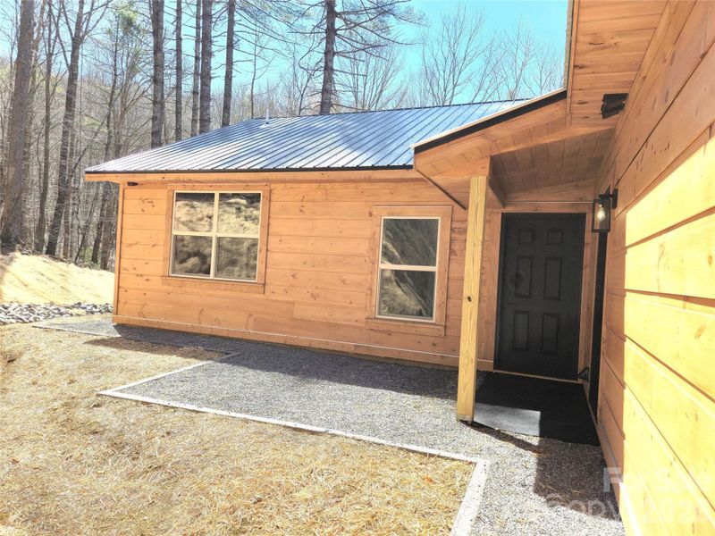 Exterior details and patio area of a home in , Murphy (Image 16).