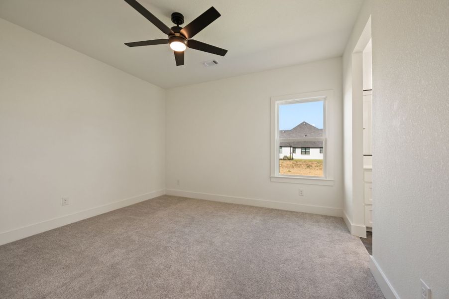 Spacious, unfurnished interior of a new home in NorthGlen, Haslet (Image 44).