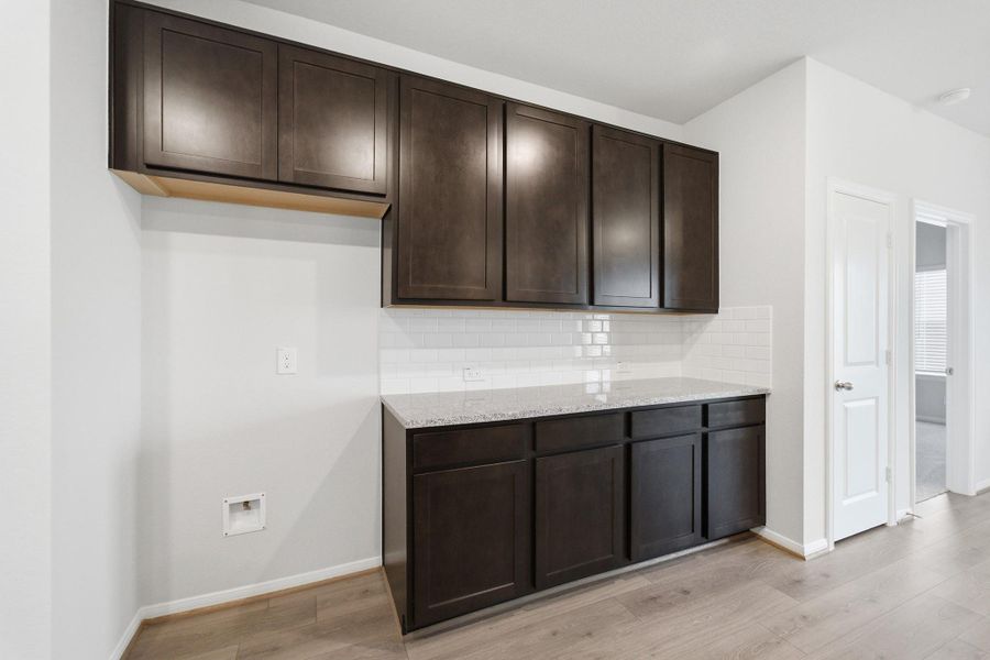 Furnished interior view inside a new home in Ashland, Texas City (Image 15).