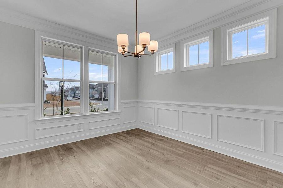Spacious, unfurnished interior of a new home in Kings River Preserve, Hollywood (Image 26).