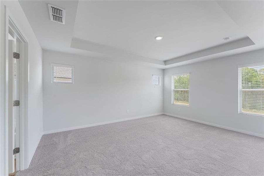 Spacious, unfurnished interior of a new home in Parkview Estates, South Fulton (Image 23).